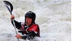 Canoista disperso, avvistata una sagoma   nel torrente