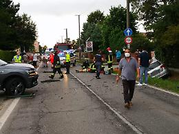 Schianto da brividi in via Persico, tre feriti