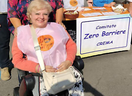 &laquo;E' una disabile, la lasci a  casa&raquo;
