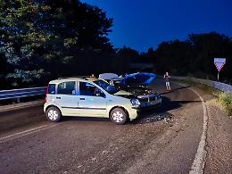 Frontale sulla rampa della tangenziale, tre feriti non gravi