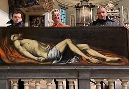 Il paliotto torna a splendere e il Duomo lo riabbraccia