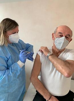 Staffetta Londra-Canneto: prime dosi a padre e figlia