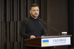Zelensky "Droni russi su Polonia precedente pericoloso per l'Europa"