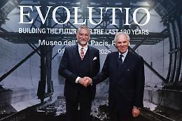 Webuild, il ministro Giuli visita EVOLUTIO "È una mostra sorprendente"