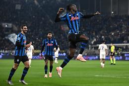 Kossounou e Lookman: l'Atalanta ritrova la vittoria, viola ancora ko