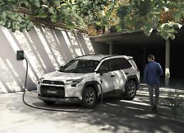 Nuova Suzuki Across Plug-in Hybrid, efficienza e spirito d'avventura