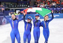 Arianna Fontana medaglia con la staffetta e record davanti a Meloni