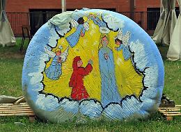 Le rotoballe diventano quadri