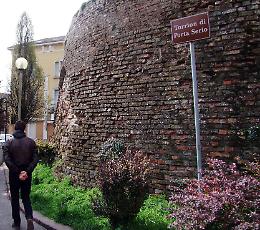 Torrione di Porta Serio in salvo, restyling da 300 mila euro