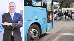 Trasporti scolastici: "S&igrave; ai bus turistici, ma doppi turni obbligati"