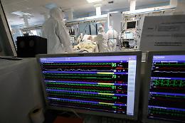 Covid, rafforzamento delle misure di sorveglianza del personale sanitario