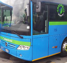 Sul bus senza biglietto né documenti: immigrato irregolare denunciato