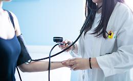 Giornata mondiale dell'ipertensione, visite mediche in centro a Cremona