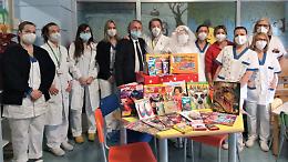 Santa Lucia arriva in Pediatria e porta magia e regali