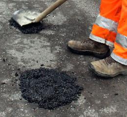 Emergenza buche, c'è il piano. Interventi fra maggio e giugno
