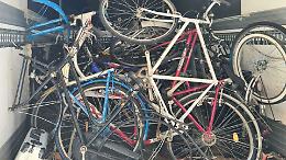 Rimosse oltre cento biciclette abbandonate in giro per la citt&agrave;