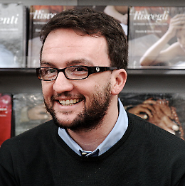 Paolo Roversi presenta il suo libro "L’innocenza dell’iguana"