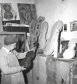 Pareschi, una famiglia di liutai ferraresi nella liuteria del '900