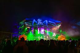 Una notte da brivido con musica e spettacolo a Gardaland