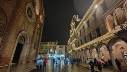 Natale salvo: luci ridotte, ma la festa ci sarà