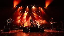 «La voce e la chitarra con uno sguardo al folk»