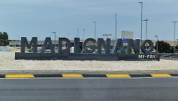 La Provincia rimuove la scritta al rond&ograve;