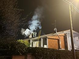 La canna fumaria va a fuoco: paura e danni