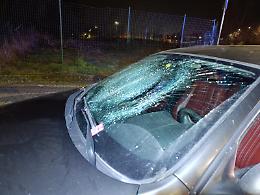 Un 16enne investito sfonda il parabrezza e finisce in ospedale