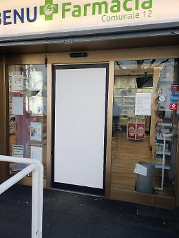 Farmacia razziata dai ladri: via Giordano ancora nel mirino