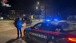 Controlli notturni dei carabinieri: arresto, denunce e un&rsquo;auto rubata recuperata
