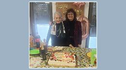 Luisa spegne cento candeline