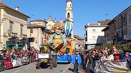 Carnevale cremasco, il gemellaggio con Melun cementato dai coriandoli
