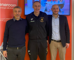 Bechi carica la Juvi: con Panni al rientro e il PalaRadi che spinge, contro Cento la riscossa