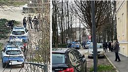 Tensione in piazza Castello, maxi intervento delle forze dell'ordine 