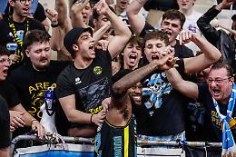 Vanoli con Napoli si regala la (quasi) permanenza in Serie A