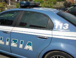 Esibizionista bloccato dalla volante