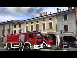 Le riprese dell'incendio nell'appartamento di via Libertà