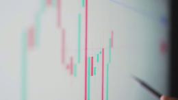 Il 2026 non &egrave; il 2022, Nomura rilegge il rischio energia per le banche centrali