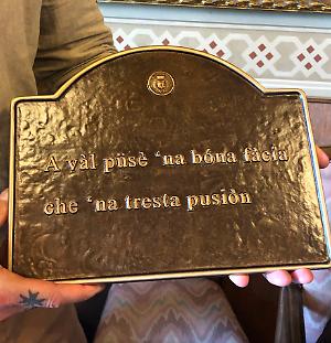 Targhe Di Bronzo Con Detti In Vernacolo Ecco La Citta Dei Proverbi La Provincia