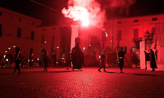 Magia medievale: il viaggio di San Brandano incanta il Palio delle Contrade