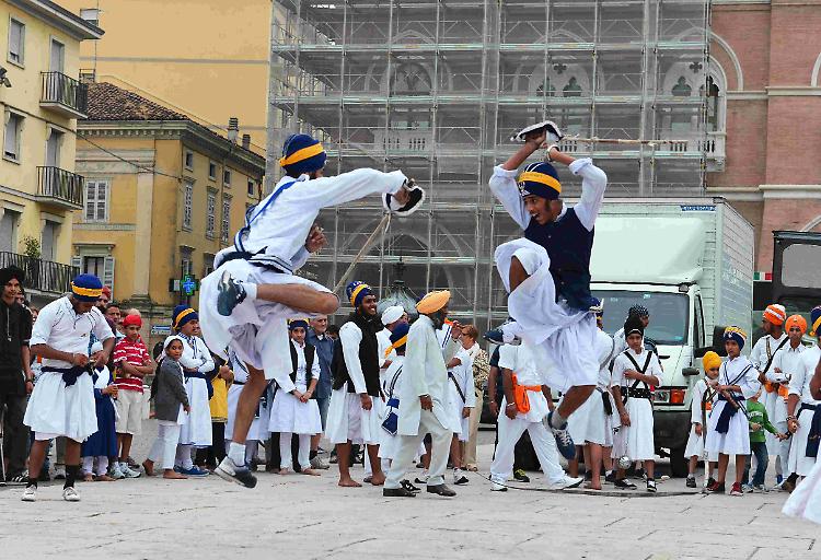 I colori dei Sikh accendono Casalmaggiore