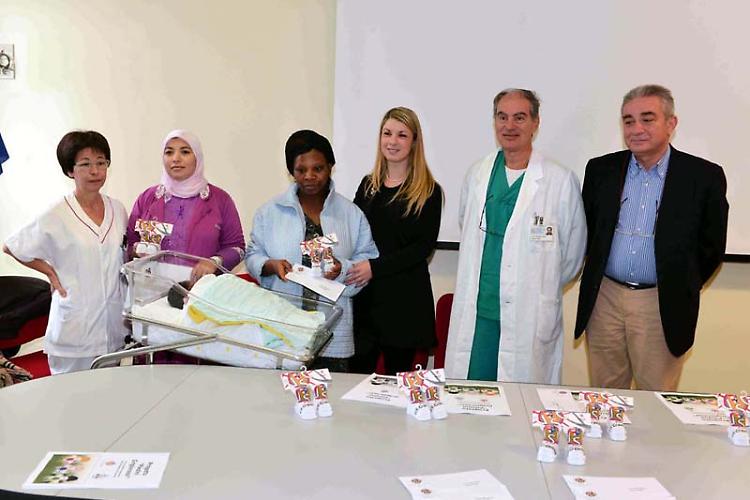 'Piedini Grigiorossi', un omaggio ai neonati