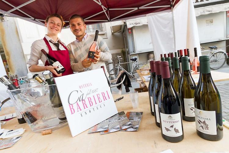 C'è la 'Festa del vino', la città si regala un brindisi