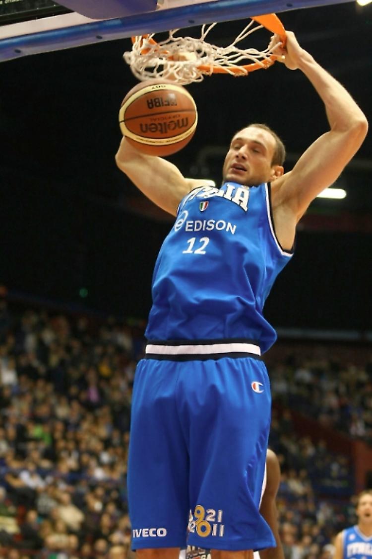 Colpaccio Vanoli, torna  Marco Cusin