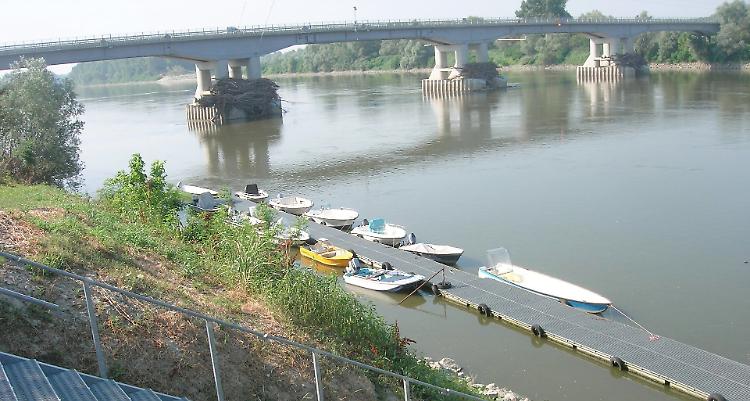 Pontili sul Po, razzia di motori