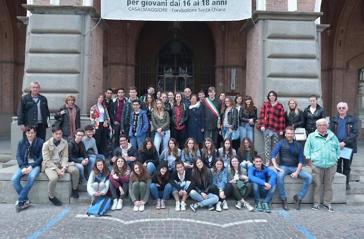 Saluto ai ragazzi serbi di Loznica in sala consiliare