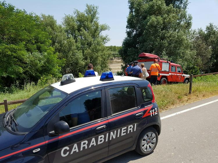 Allarme persona scomparsa, ricerche lungo l'Oglio