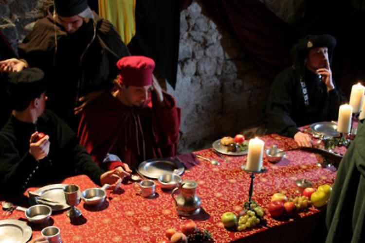 Bardi (Pr) - Cena con delitto"Il Trono di Spade"