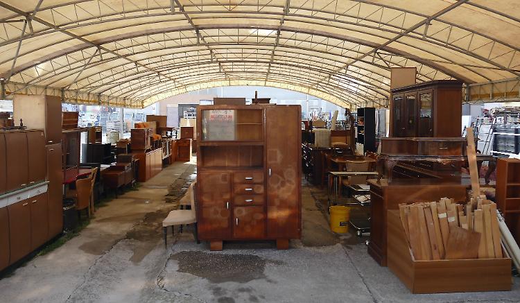 Emmaus, il mercatino si allarga