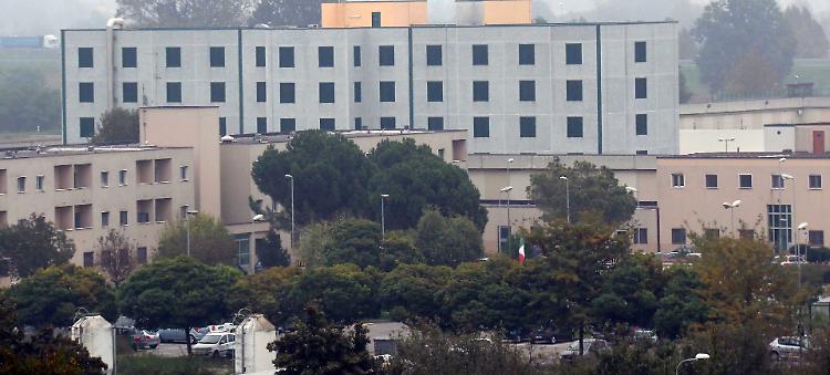 Furto in carcere, sparita la cassaforte del bar